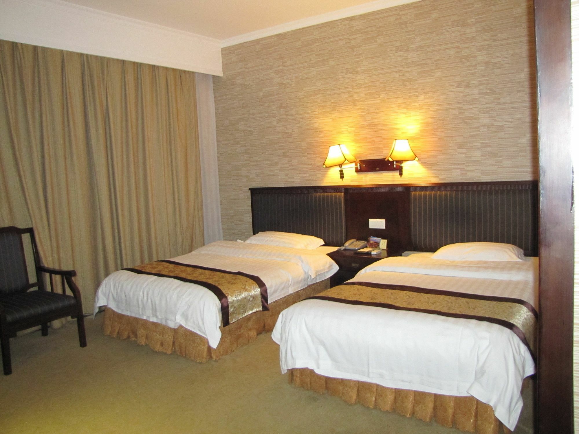Nantian Grand Hotel Liuzhou Exterior foto